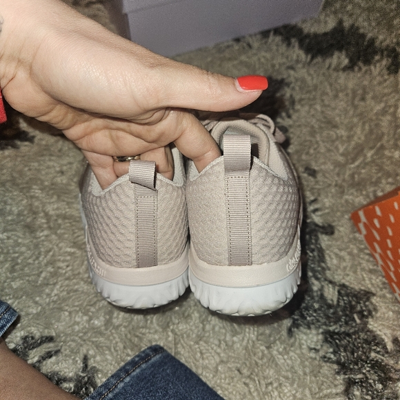 Nike - Picture 5 of 7